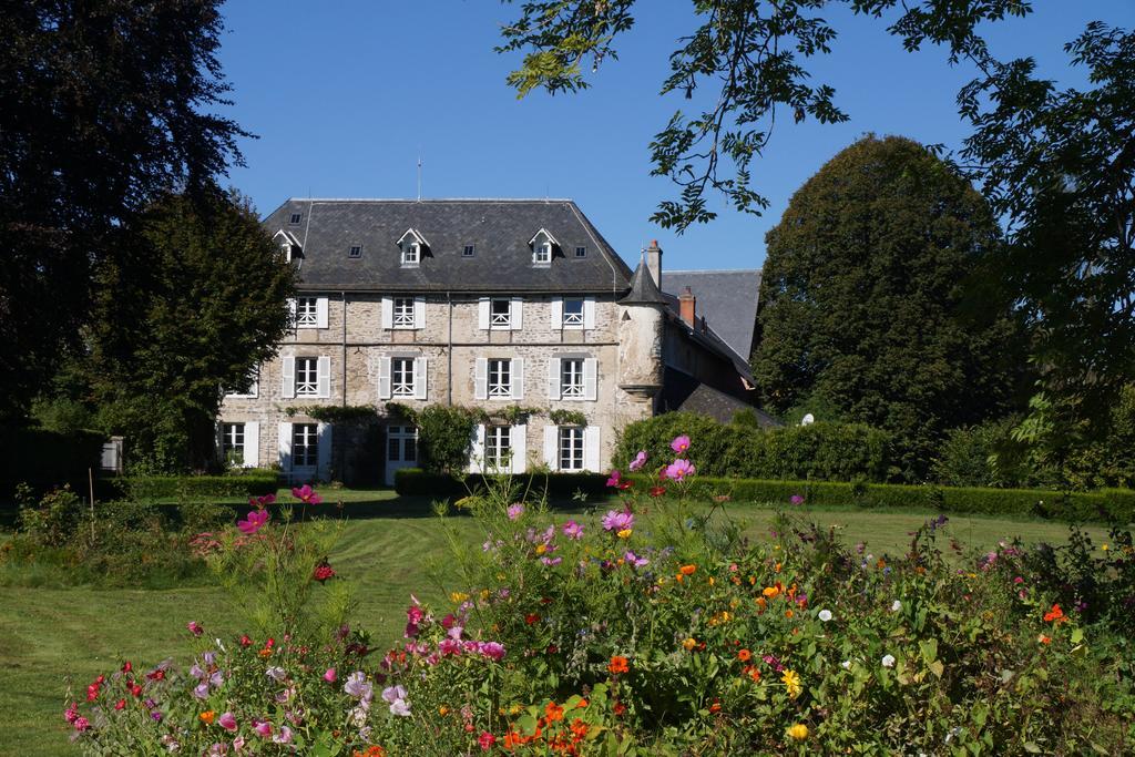 Chateau De Savennes - Caveau De Sabrage Buitenkant foto