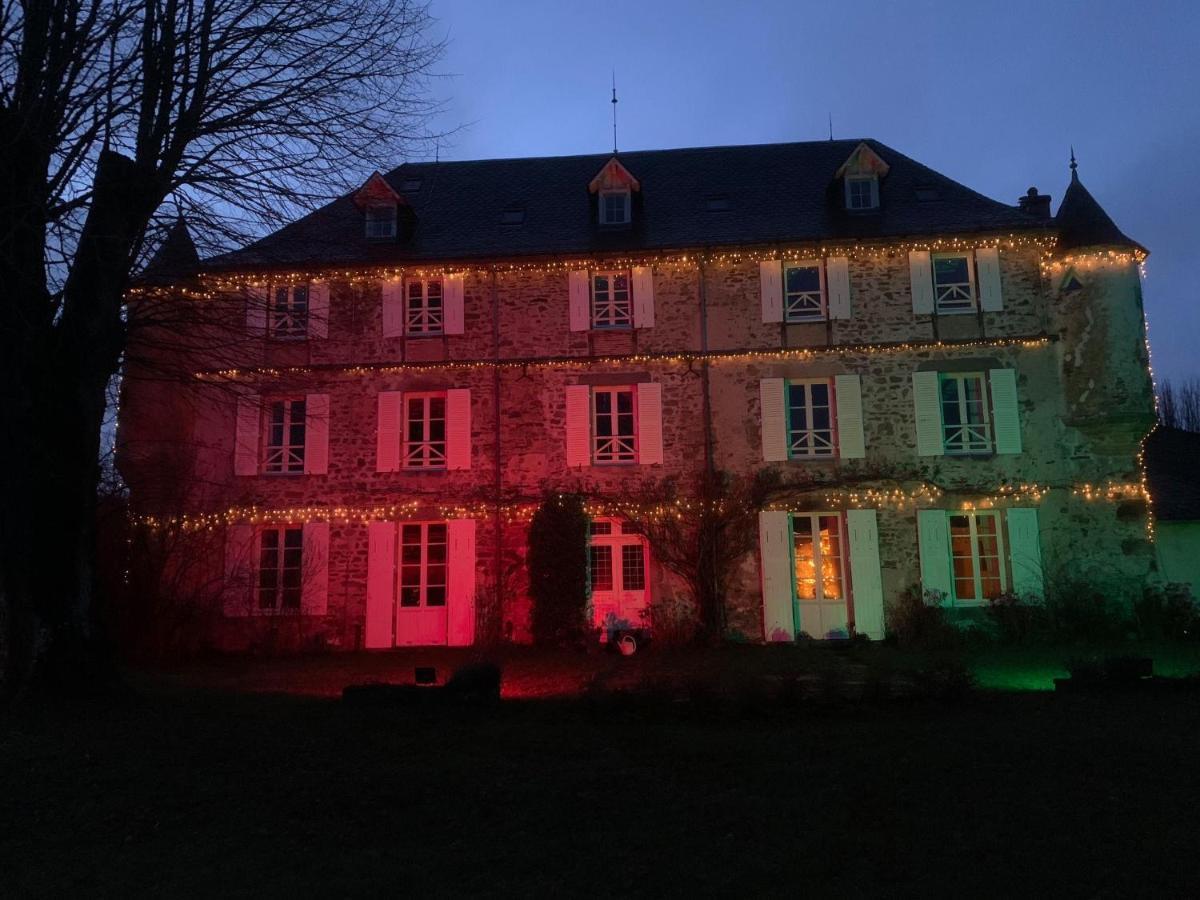 Chateau De Savennes - Caveau De Sabrage Buitenkant foto